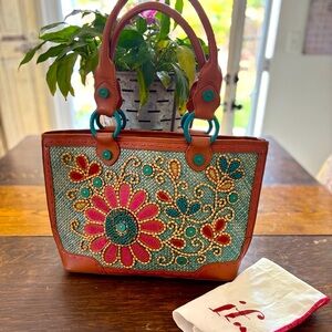 ISABELLA FIORE➕NWOT Leather & Wooden Bead Embellished Woven Bag